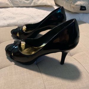 Black patent heels